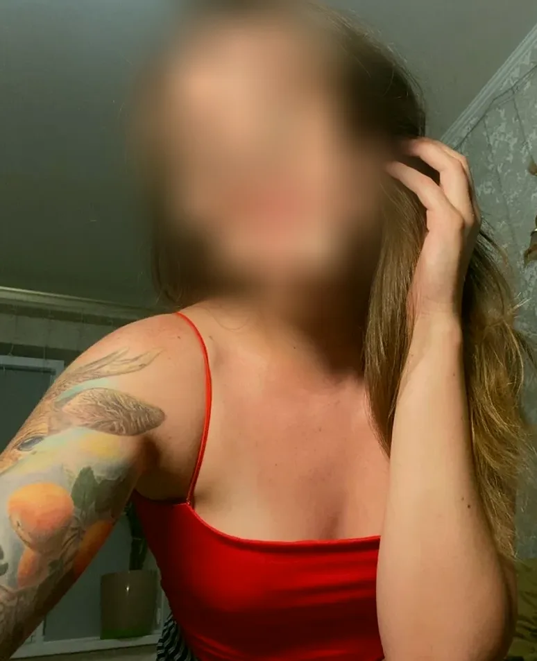 Demi, 25