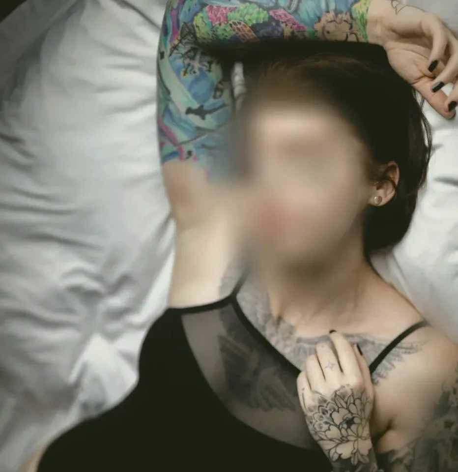 Emma, 36