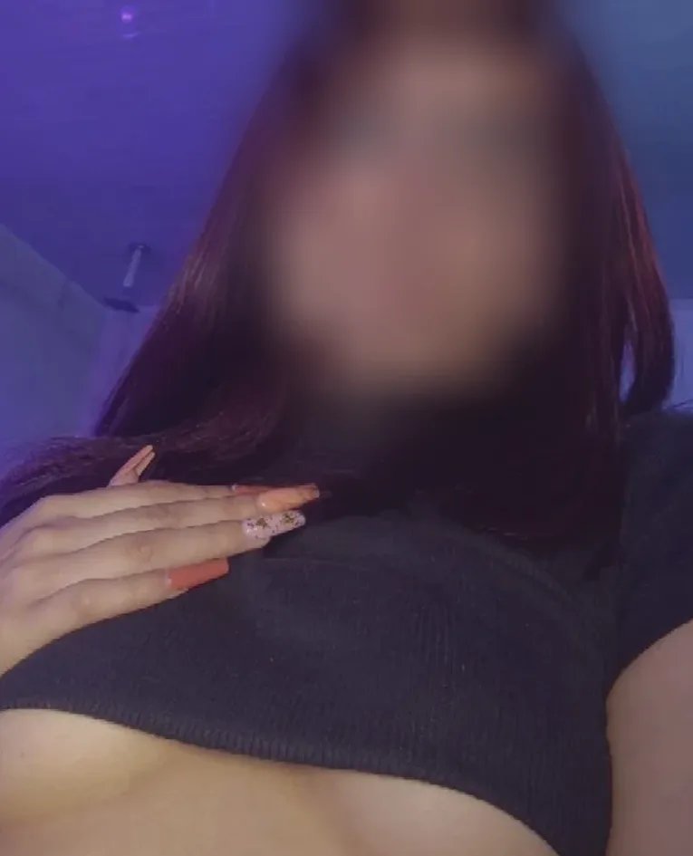 Erin, 23