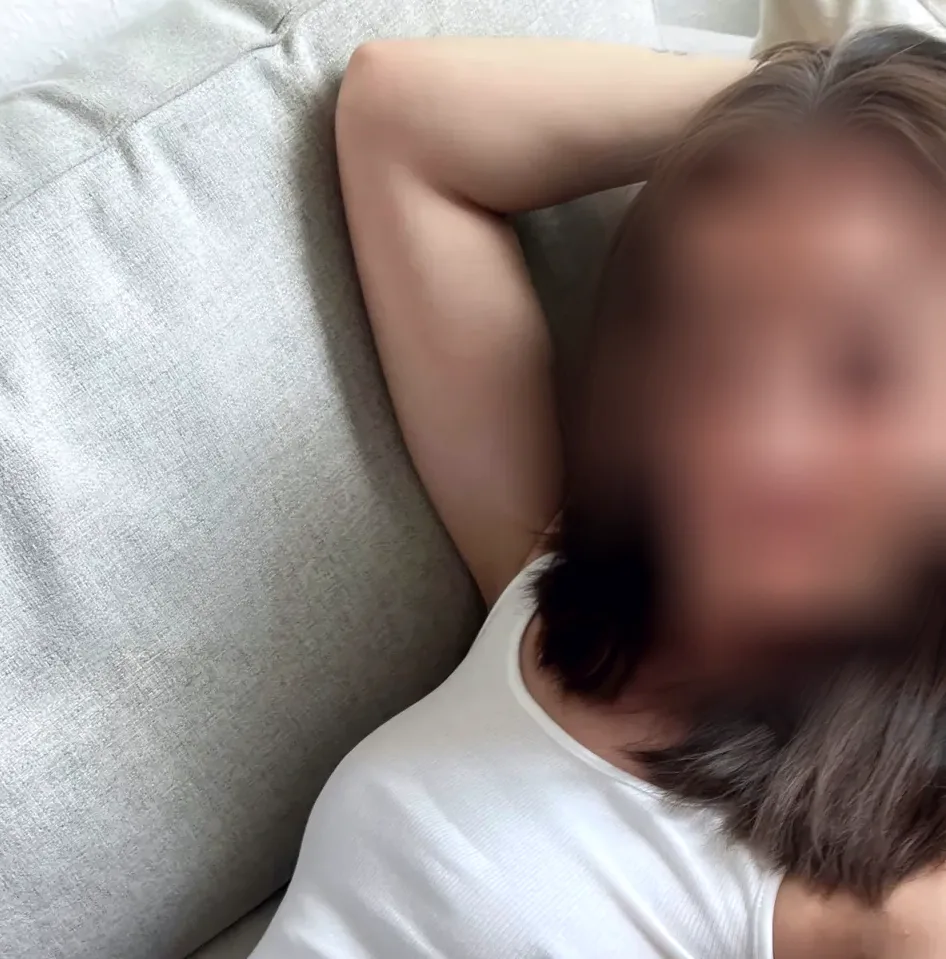 Michelle, 27
