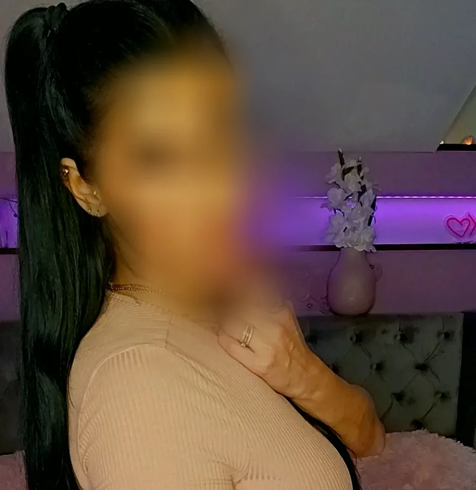 Reeta, 33