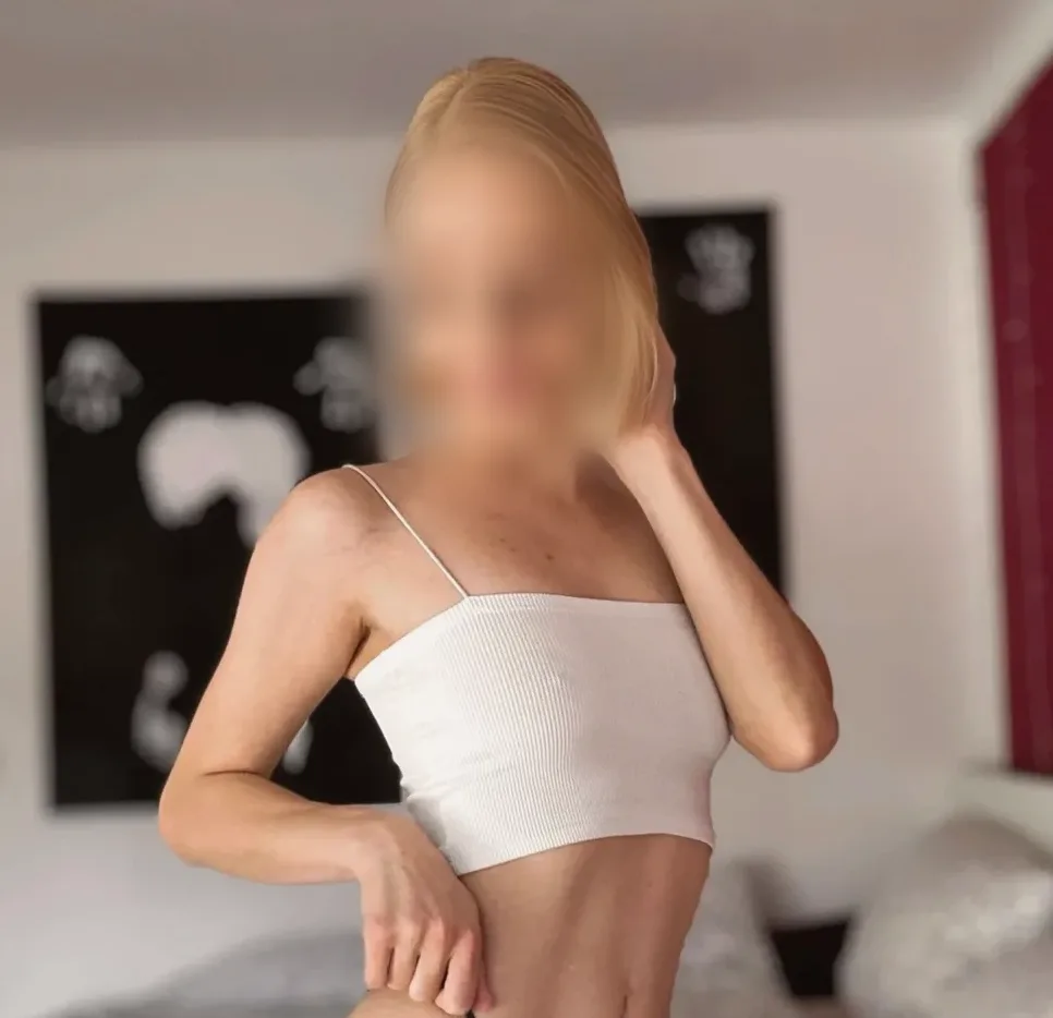 Rhian, 30