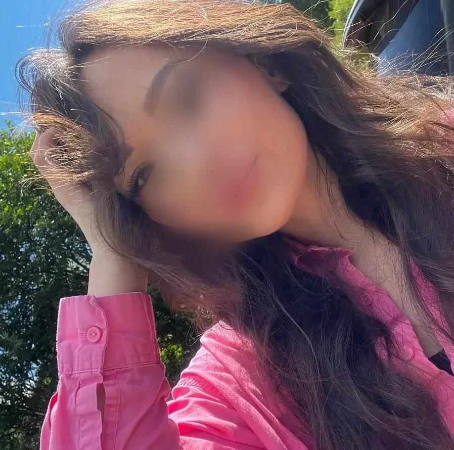 Rosie, 25