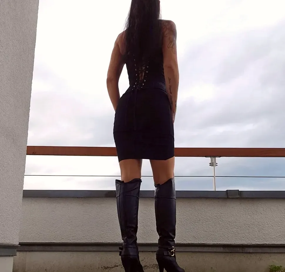 Zara, 35